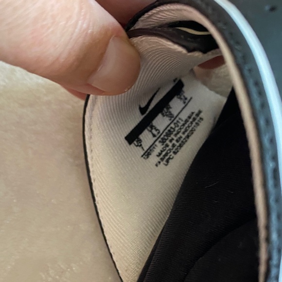 Nike Black and White Slide Sandals - Picture 7 of 13